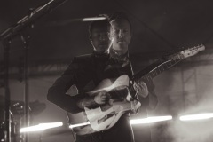 2_DOOR_CINEMA_CLUB_CHANNEL_PURPLE-02183