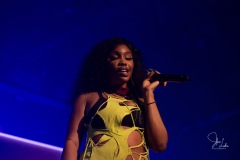 2021-11-03-SZA-7327